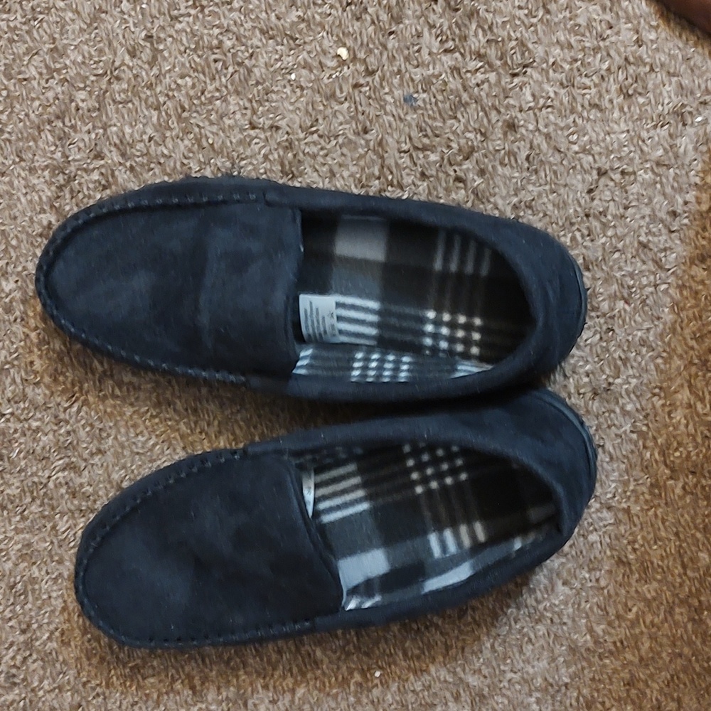 Men's slippers size 12